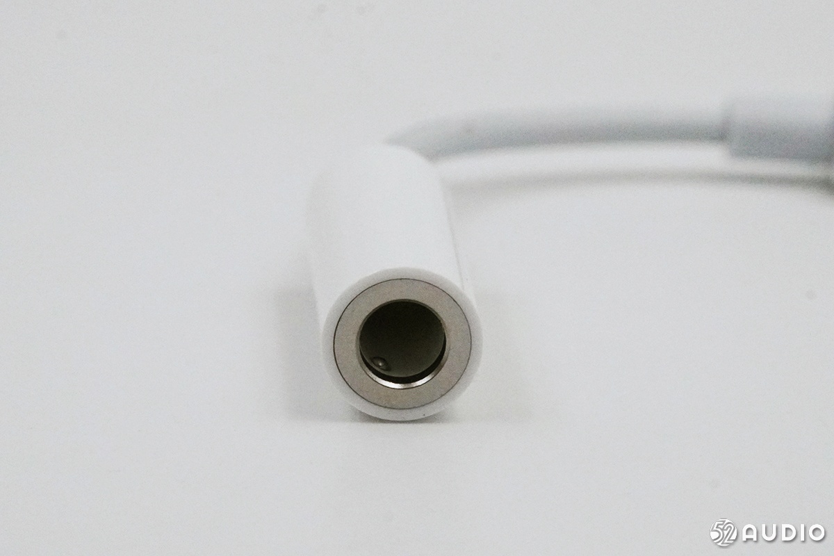 苹果USB-C转3.5毫米耳机插孔转换器开箱测试：兼容MacBook-我爱音频网
