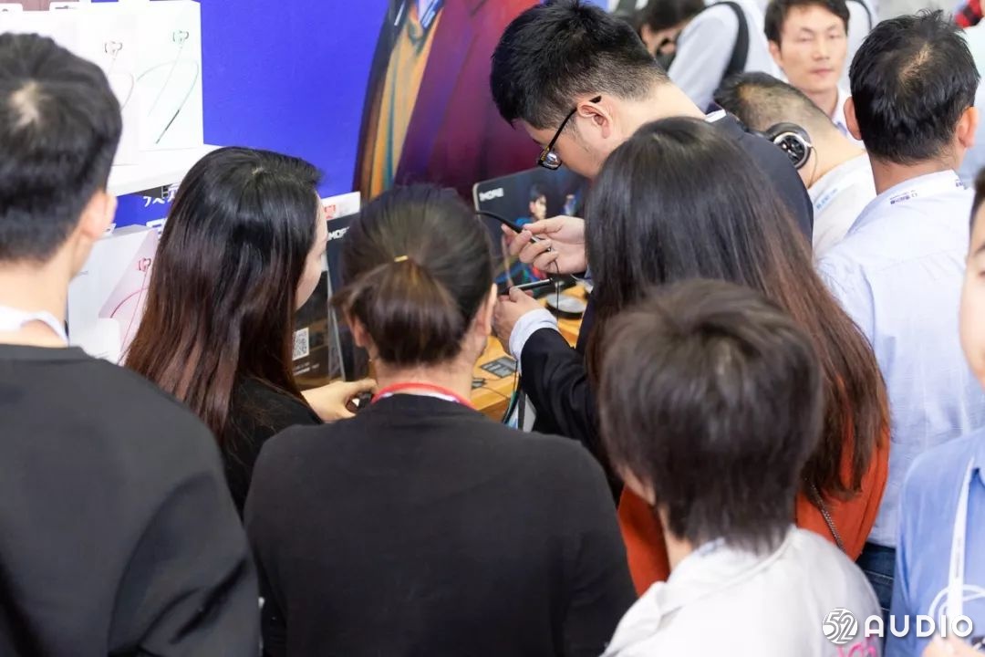 带你逛2018（冬季）中国蓝牙耳机产业高峰论坛蓝牙耳机展台-我爱音频网
