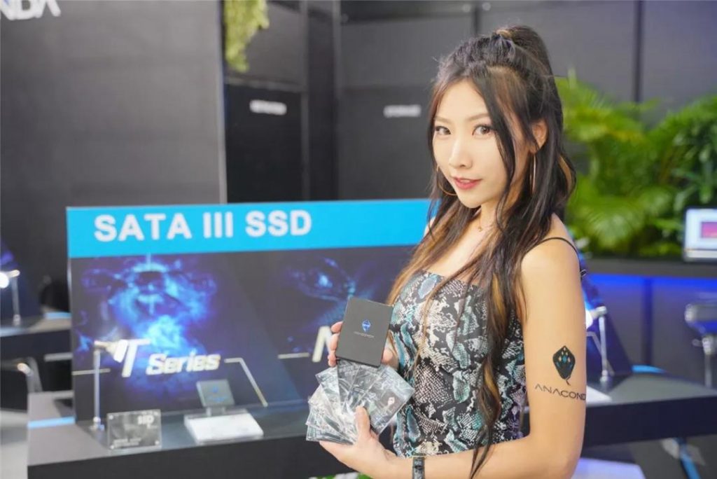 COMPUTEX 2019台北国际电脑展：Showgirl美女图赏合集-我爱音频网