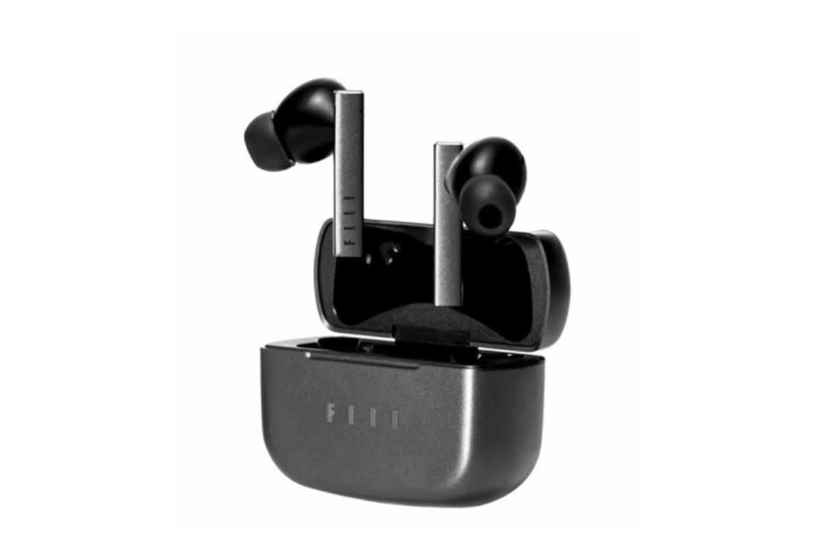 FIIL CC Pro 正式开售，新增多场景降噪、无线充电、入耳检测功能-我爱音频网