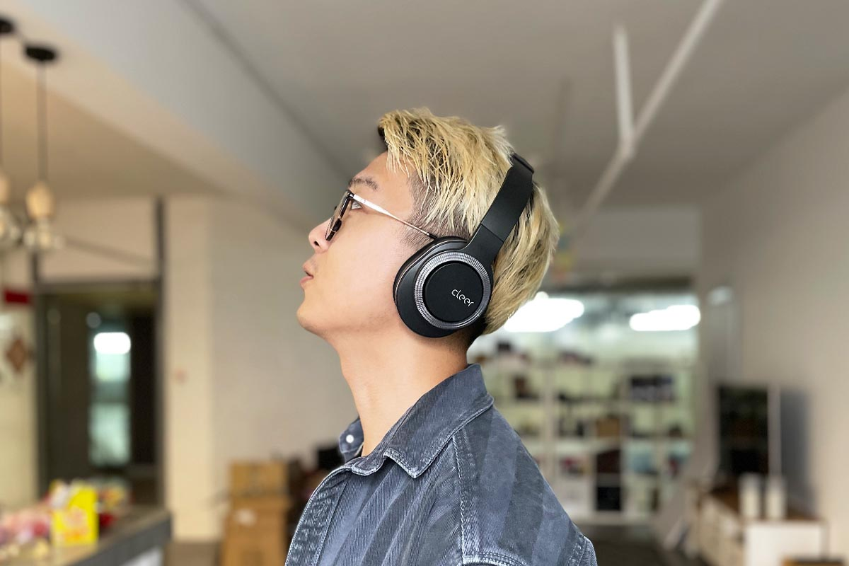 Cleer Flow 头戴式降噪蓝牙耳机，独具特色外观，搭载主动混合降噪技术-我爱音频网